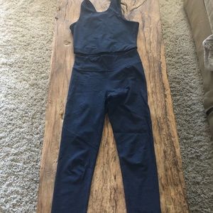 Navy outdoor voices workout set